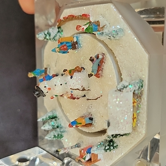 The Bradford Exchange Holiday Thomas Kinkade Winter Wonderland Best